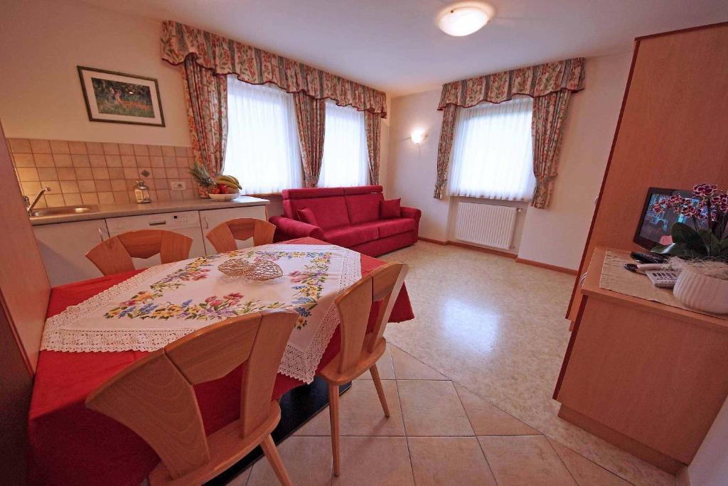 Residence Araldina Сан-Кассіано Номер фото